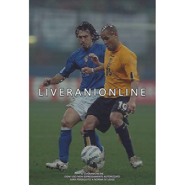 Milano 26/03/2005 Italia - Scozia qualificani mondiali 2006 nella foto andrea pirlo e quashie ph luzzani/agenzia aldo liverani