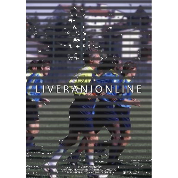 RETROSPETTIVA LUCIANO SPINOSI CALCIATORE E ALLENATORE NELLA FOTO LUCIANO SPINOSI ALLENATORE LECCE CALCIO AG ALDO LIVERANI SAS