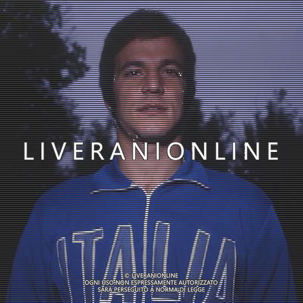 RETROSPETTIVA LUCIANO SPINOSI CALCIATORE E ALLENATORE NELLA FOTO LUCIANO SPINOSI CON LA MAGLIA DELLA NAZIONALE ITALIANA AG ALDO LIVERANI SAS