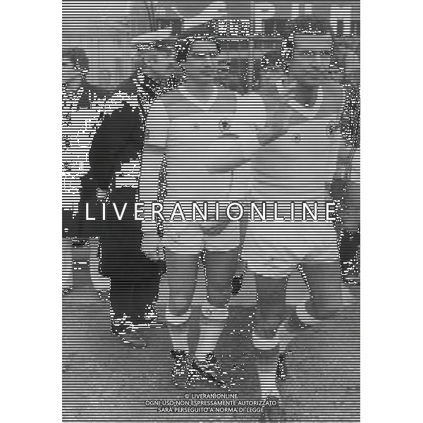 RETROSPETTIVA LUCIANO SPINOSI CALCIATORE E ALLENATORE NELLA FOTO LUCIANO SPINOSI CON LA MAGLIA DELLA ROMA AG ALDO LIVERANI SAS