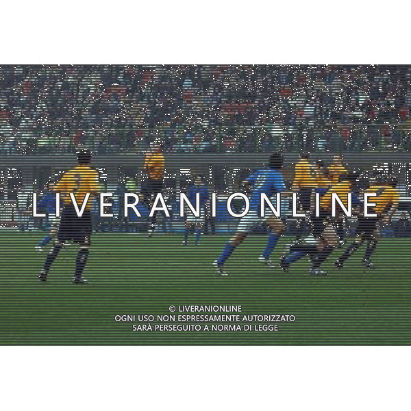 Milano 26/03/2005 Italia - Scozia qualificani mondiali 2006 nella foto il secondo gol di andrea pirlo ph luzzani/agenzia aldo liverani