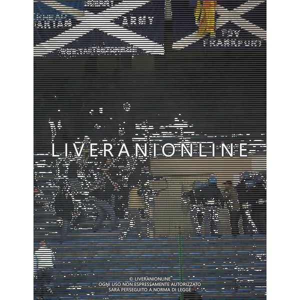 Milano 26/03/2005 Italia - Scozia qualificani mondiali 2006 nella foto scontri sugli spalti tra i tifosi e le forze dell\'ordine e polizia ph andry/agenzia aldo liverani