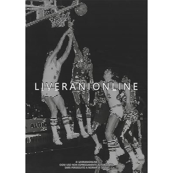 RETROSPETTIVA RENZO VECCHIATO BASKET NELLA FOTO RENZO VECCHIATO AG ALDO LIVERANI SAS