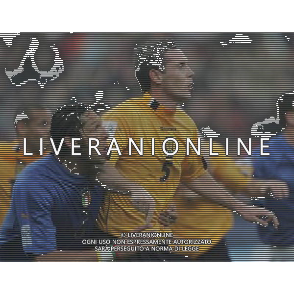 Milano 26 marzo 2005 Italia-Scozia qualificazione mondiali 2006 nella foto: Materazzi e Weir foto Andry / Ag. Aldo Liverani