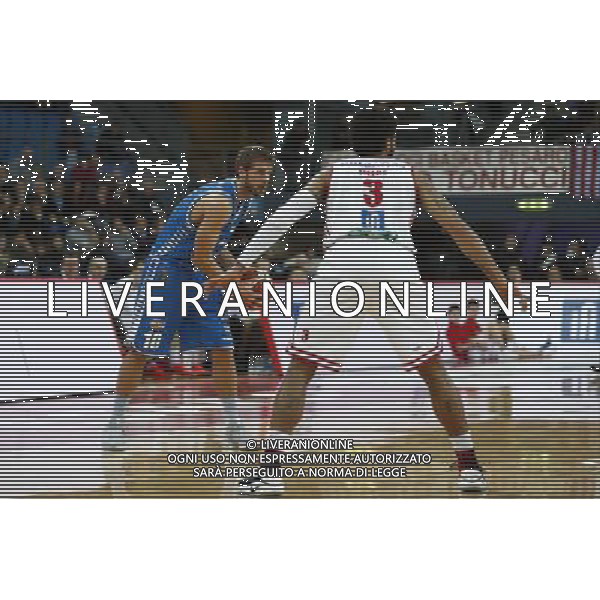 Basket Consultinvest Pesaro - Red October Cantu\' 05/02/2017 nella foto: FRAN PILEPIC e BRANDON FIELDS Â©Claudio Zamagni/Agenzia Aldo Liverani / AGENZIA ALDO LIVERANI SAS