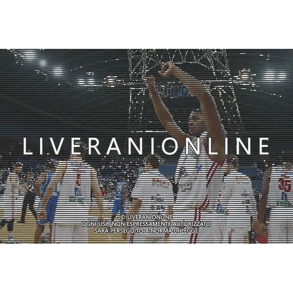 Basket Consultinvest Pesaro - Red October Cantu\' 05/02/2017 nella foto: esultanza pesaro Â©Claudio Zamagni/Agenzia Aldo Liverani / AGENZIA ALDO LIVERANI SAS
