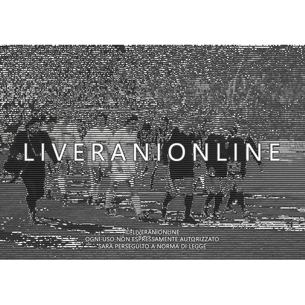 MILANO 02-03-1983 COPPA DELLE COPPE INTER REAL MADRID NELLA FOTO INGRESSO SQUADRE ARBITRO TOKAT AG ALDO LIVERANI SAS