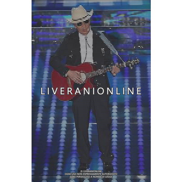 67Â° Festival di Sanremo della Canzone Italiana Sanremo (IM) - 07.02.2017 Prima Serata Nella Foto:Ubaldo Pantani Bob Dylan /Ph.Vitez-Ag. Aldo Liverani
