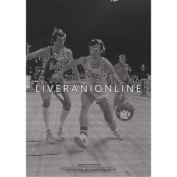 24 MARZO 1983 al Palazzo degli Sport di Grenoble FINALE DI COPPA DEI CAMPIONI BILLY MILANO FORD CANTU NELLA FOTO GIORGIO CATTINI E BOSELLI AG ALDO LIVERANI SAS