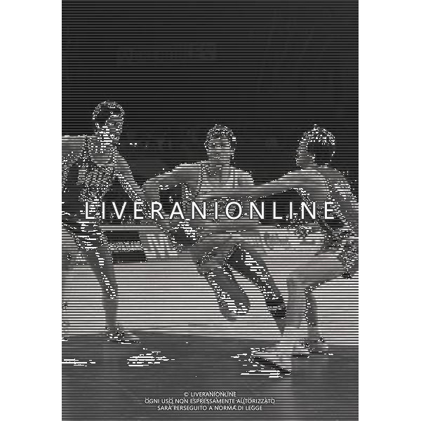 24 MARZO 1983 al Palazzo degli Sport di Grenoble FINALE DI COPPA DEI CAMPIONI BILLY MILANO FORD CANTU NELLA FOTO GALLINARI-ANTONELLO RIVA MIKE D\'ANTONI AG ALDO LIVERANI SAS