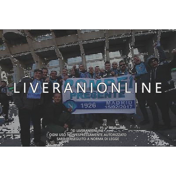 REAL MADRID NAPOLI 15-02-2017 CHAMPIONS LEAGUE NELLA FOTO: I TIFOSI FUORI LO STADIO FOTO MOSCA-AG.LIVERANI