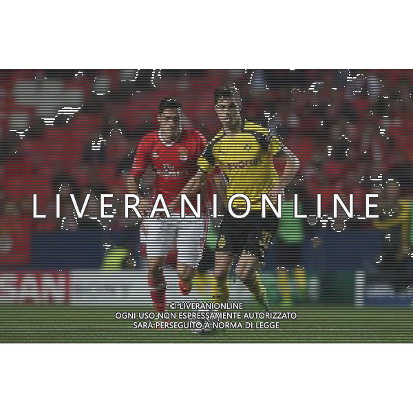 firo : 14.02.2017, Fu§ball, Saison 2016/2017, UEFA, Champions League, CL, CHL, Benfica Lissabon - BVB, Borussia Dortmund 1:0 Julian WEIGL, BVB, $worldrights,Es gelten unsere AGB, einsehbar auf www.firosportphoto.de, copyright by firo sportphoto: Coesfelder Str. 207 D-48249 DŸlmen www.firosportphoto.de mail@firosportphoto.de (V o l k s b a n k B o c h u m - W i t t e n ) BLZ.: 430 601 29 Kt. Nr.: 341 117 100 Tel:Ê +49-2594-9916004 Fax:Ê+49-2594-9916005 AG ALDO LIVERANI SAS ONLY ITALY