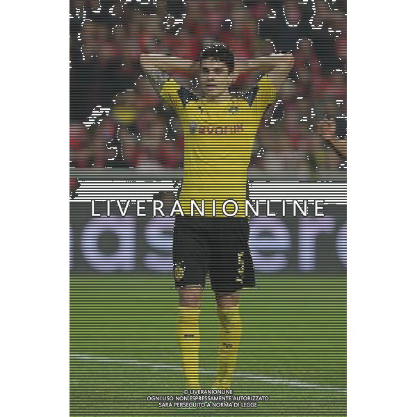 firo : 14.02.2017, Fu§ball, Saison 2016/2017, UEFA, Champions League, CL, CHL, Benfica Lissabon - BVB, Borussia Dortmund 1:0 Marc Bartra, BVB, EnttŠuschung $worldrights,Es gelten unsere AGB, einsehbar auf www.firosportphoto.de, copyright by firo sportphoto: Coesfelder Str. 207 D-48249 DŸlmen www.firosportphoto.de mail@firosportphoto.de (V o l k s b a n k B o c h u m - W i t t e n ) BLZ.: 430 601 29 Kt. Nr.: 341 117 100 Tel:Ê +49-2594-9916004 Fax:Ê+49-2594-9916005 AG ALDO LIVERANI SAS ONLY ITALY