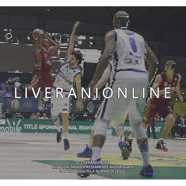 Poste Mobile Final Eight 17/02/2017 Umana Reyer Venezia - Germani Basket Brescia nella foto: McGee Tyrus Â©Claudio Zamagni/Agenzia Aldo Liverani McGee Tyrus during Quarter Finals of Poste Mobile Final Eight Italian Basketball Cup 2017 - Umana Reyer - Venezia against Germani Basket Brescia at Rimini Fiera, on February 17, 2017 photo credit by Claudio Zamagni/Aldo Liverani Photo Agency / AGENZIA ALDO LIVERANI SAS