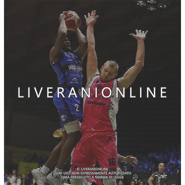 Poste Mobile Final Eight 18/02/2017 Banco di Sardegna Sassari - Germani Basket Brescia nella foto: Moore Lee Â©Claudio Zamagni/Agenzia Aldo Liverani Moore Lee during Poste Mobile Final Eight Italian Basketball Cup 2017 - Banco di Sardegna Sassari against Germani Basket Brescia at Rimini Fiera, on February 18, 2017 photo credit by Claudio Zamagni/Aldo Liverani Photo Agency / AGENZIA ALDO LIVERANI SAS