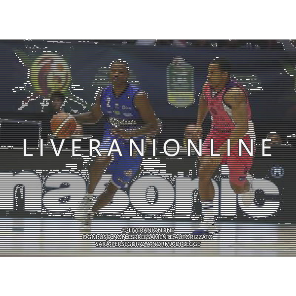 Poste Mobile Final Eight 18/02/2017 Banco di Sardegna Sassari - Germani Basket Brescia nella foto: Moore Lee Â©Claudio Zamagni/Agenzia Aldo Liverani Moore Lee during Poste Mobile Final Eight Italian Basketball Cup 2017 - Banco di Sardegna Sassari against Germani Basket Brescia at Rimini Fiera, on February 18, 2017 photo credit by Claudio Zamagni/Aldo Liverani Photo Agency / AGENZIA ALDO LIVERANI SAS