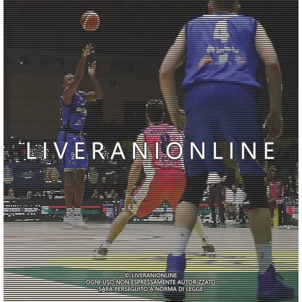 Poste Mobile Final Eight 18/02/2017 Banco di Sardegna Sassari - Germani Basket Brescia nella foto: Moore Lee Â©Claudio Zamagni/Agenzia Aldo Liverani Moore Lee during Poste Mobile Final Eight Italian Basketball Cup 2017 - Banco di Sardegna Sassari against Germani Basket Brescia at Rimini Fiera, on February 18, 2017 photo credit by Claudio Zamagni/Aldo Liverani Photo Agency / AGENZIA ALDO LIVERANI SAS
