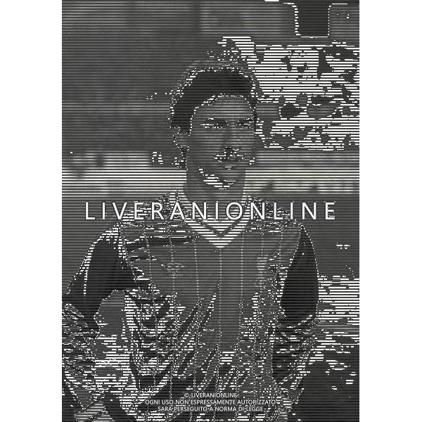 TORINO 16-01-1985 FINALE DI SUPERCOPPA EUROPEA JUVENTUS LIVERPOOL NELLA FOTO IAN RUSH CON LA MAGLIA DEL LIVERPOOL AG ALDO LIVERANI SAS
