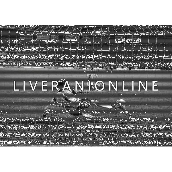 TORINO 23-05-1988 TORINO -JUVENTUS SPAREGGIO PER L\'ACCESO ALLA COPPA UEFA NELLA FOTO RIGORE JUVE AG ALDO LIVERANI SAS