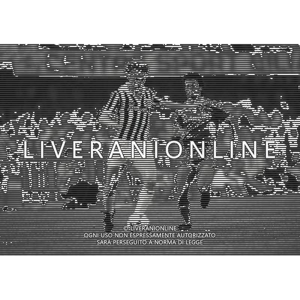 19-06-1983 COPPA ITALIA FINALE DI ANDATA VERONA JUVENTUS 2-0 NELLA FOTO ZBIGNEW BONIEK E LUCIANO SACCHETTI AG ALDO LIVERANI SAS