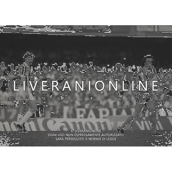 19-06-1983 COPPA ITALIA FINALE DI ANDATA VERONA JUVENTUS 2-0 NELLA FOTO ZBIGNEW BONIEK E DIRCEU AG ALDO LIVERANI SAS
