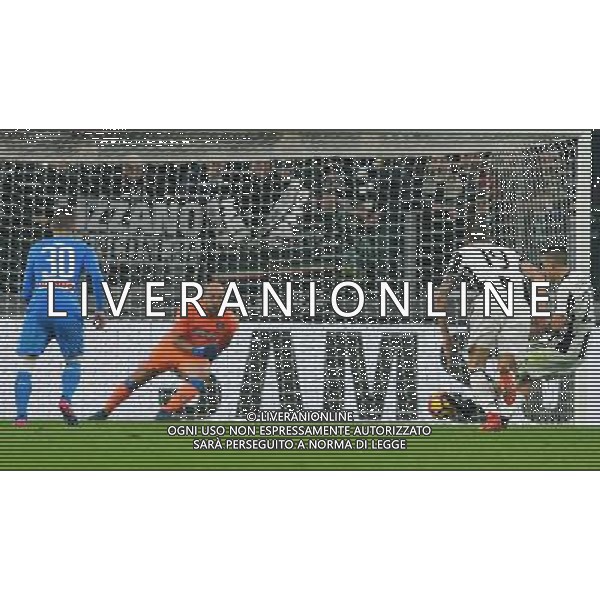 Coppa Italia TIM Cup 2016/2017 Semifinale Andata Torino - 28.02.2017 Juventus-Napoli Nella Foto: il gol su rigore di paulo dybala del 1-1 /Ph.Vitez-Ag. Aldo Liverani