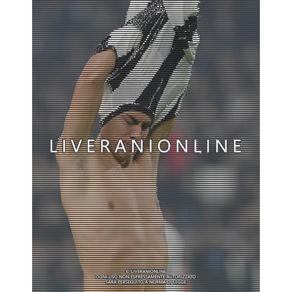 Coppa Italia TIM Cup 2016/2017 Semifinale Andata Torino - 28.02.2017 Juventus-Napoli Nella Foto:dybala paulo toglie la maglia a fine gara /Ph.Vitez-Ag. Aldo Liverani