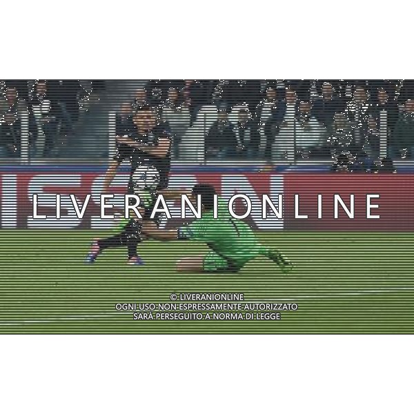 UEFA Champions League 2016/2017 Ottavi di Finale Ritorno Torino - 14.03.2017 Juventus-Porto Nella Foto:occasione soares fuori di poco /Ph.Vitez-Ag. Aldo Liverani