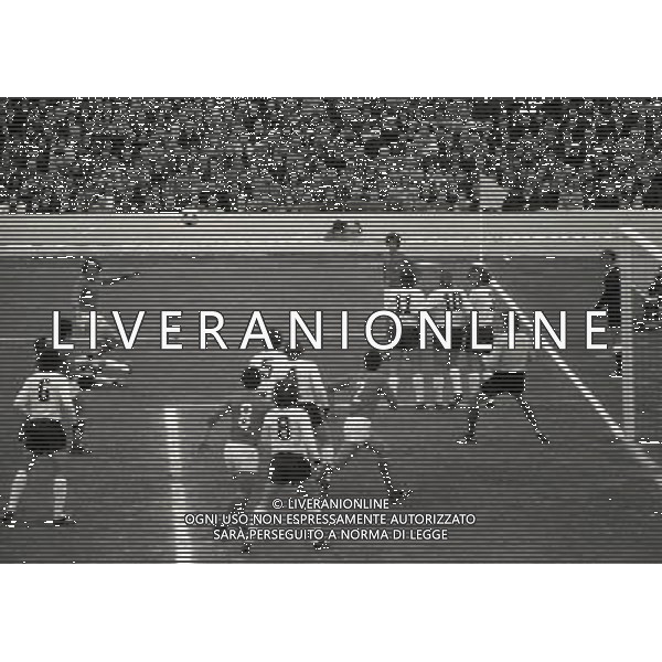 ROMA STADIO OLIMPICO 26-02-1974-AMICHEVOLE ITALIA GERMANIA OVEST NELLA FOTO AZIONE DI GIOCO AG ALDO LIVERANI SAS