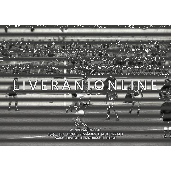 ROMA STADIO OLIMPICO 26-02-1974-AMICHEVOLE ITALIA GERMANIA OVEST NELLA FOTO AZIONE DI GIOCO AG ALDO LIVERANI SAS