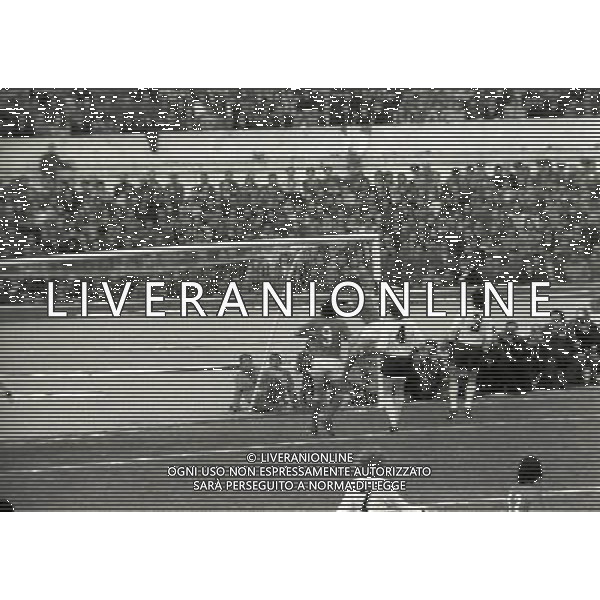 ROMA STADIO OLIMPICO 26-02-1974-AMICHEVOLE ITALIA GERMANIA OVEST NELLA FOTO AZIONE DI GIOCO AG ALDO LIVERANI SAS