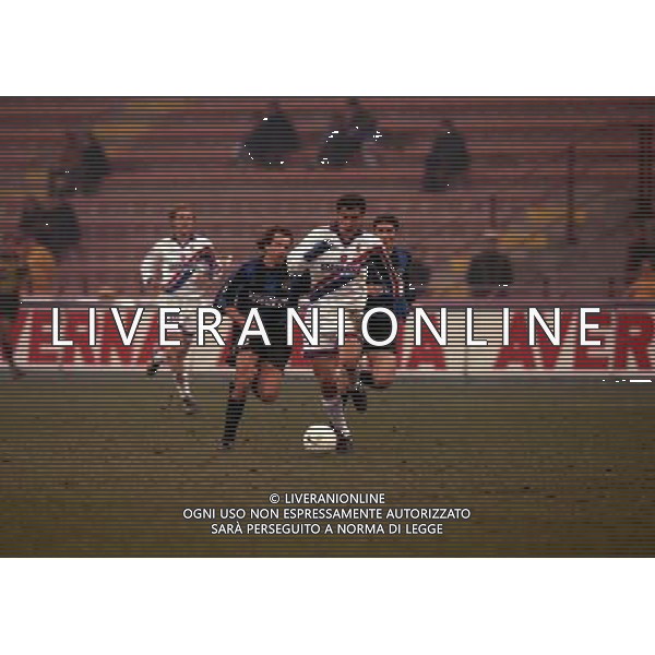 MILANO 01-12-1999 COPPA ITALIA INTER BOLOGNA NELLA FOTO NICOLA VENTOLA E BENOIT CAUET AG ALDO LIVERANI SAS