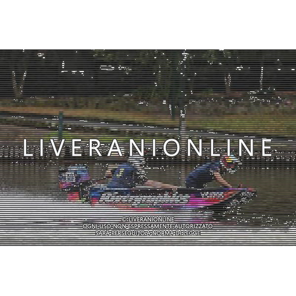 Daniel Ricciardo (AUS) Red Bull Racing RB13 dinghy racing on the Yarra River. 22.03.2017. Formula 1 World Championship, Rd 1, Australian Grand Prix, Albert Park, Melbourne, Australia, Preparation Day. AG ALDO LIVERANI SAS ONLY ITALY
