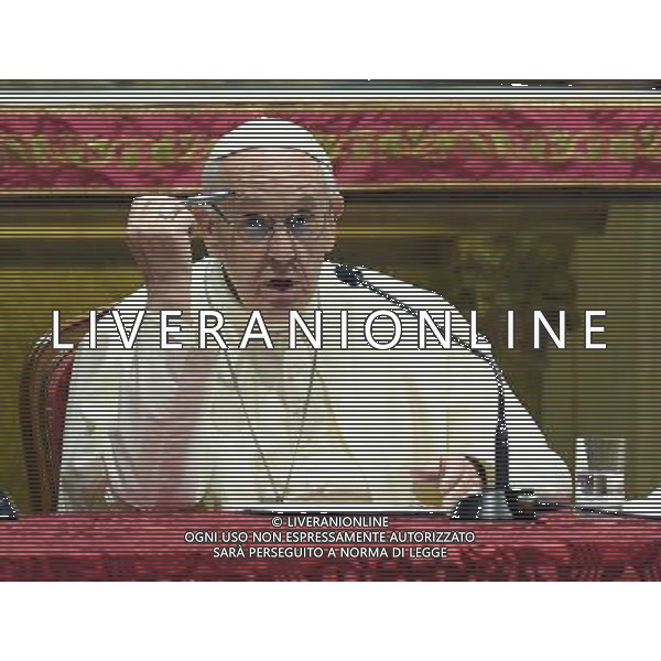 Visita Pastorale di sua Santita\' Papa Francesco a Milano Milano - 25.03.2017 Nella Foto:Sua Santita\' Papa Francesco nel Duomo di Milano /Ph.Vitez-Ag. Aldo Liverani