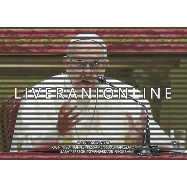 Visita Pastorale di sua Santita\' Papa Francesco a Milano Milano - 25.03.2017 Nella Foto:Sua Santita\' Papa Francesco nel Duomo di Milano /Ph.Vitez-Ag. Aldo Liverani