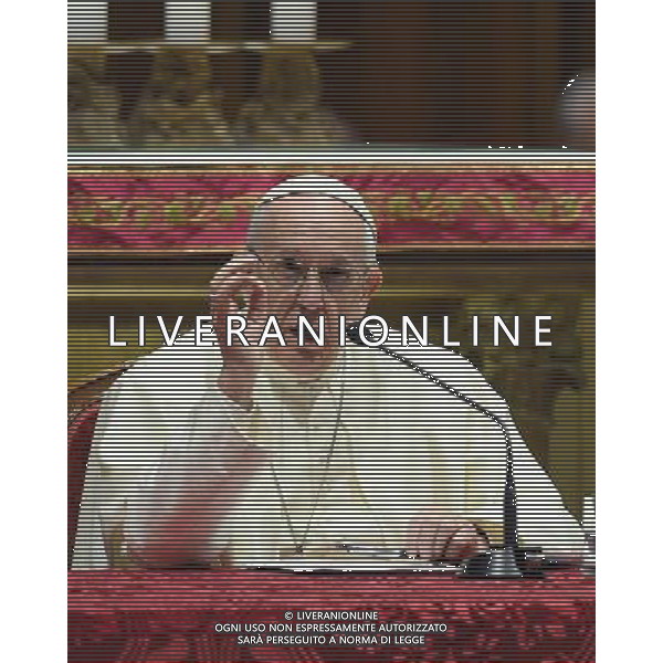 Visita Pastorale di sua Santita\' Papa Francesco a Milano Milano - 25.03.2017 Nella Foto:Sua Santita\' Papa Francesco nel Duomo di Milano /Ph.Vitez-Ag. Aldo Liverani