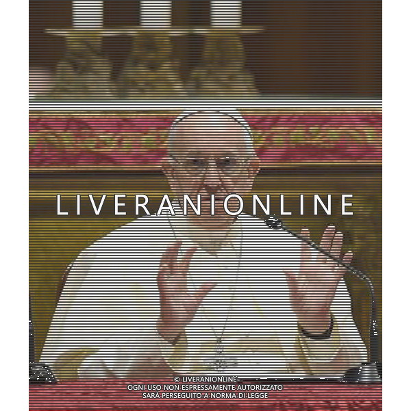 Visita Pastorale di sua Santita\' Papa Francesco a Milano Milano - 25.03.2017 Nella Foto:Sua Santita\' Papa Francesco nel Duomo di Milano /Ph.Vitez-Ag. Aldo Liverani