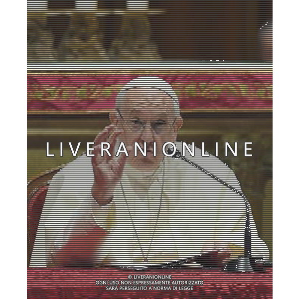 Visita Pastorale di sua Santita\' Papa Francesco a Milano Milano - 25.03.2017 Nella Foto:Sua Santita\' Papa Francesco nel Duomo di Milano /Ph.Vitez-Ag. Aldo Liverani