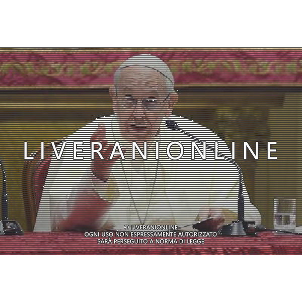 Visita Pastorale di sua Santita\' Papa Francesco a Milano Milano - 25.03.2017 Nella Foto:Sua Santita\' Papa Francesco nel Duomo di Milano /Ph.Vitez-Ag. Aldo Liverani