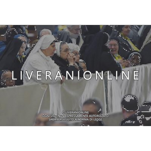 Visita Pastorale di sua Santita\' Papa Francesco a Milano Milano - 25.03.2017 Nella Foto:attesa di Sua Santita\' Papa Francesco nel Duomo di Milano /Ph.Vitez-Ag. Aldo Liverani