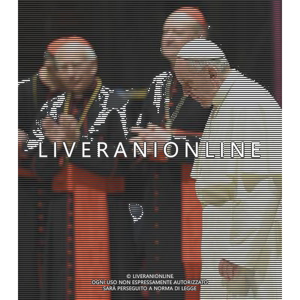 Visita Pastorale di sua Santita\' Papa Francesco a Milano Milano - 25.03.2017 Nella Foto:Sua Santita\' Papa Francesco nel Duomo di Milano /Ph.Vitez-Ag. Aldo Liverani