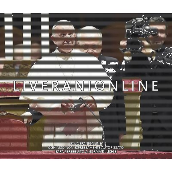Visita Pastorale di sua Santita\' Papa Francesco a Milano Milano - 25.03.2017 Nella Foto:Sua Santita\' Papa Francesco nel Duomo di Milano /Ph.Vitez-Ag. Aldo Liverani