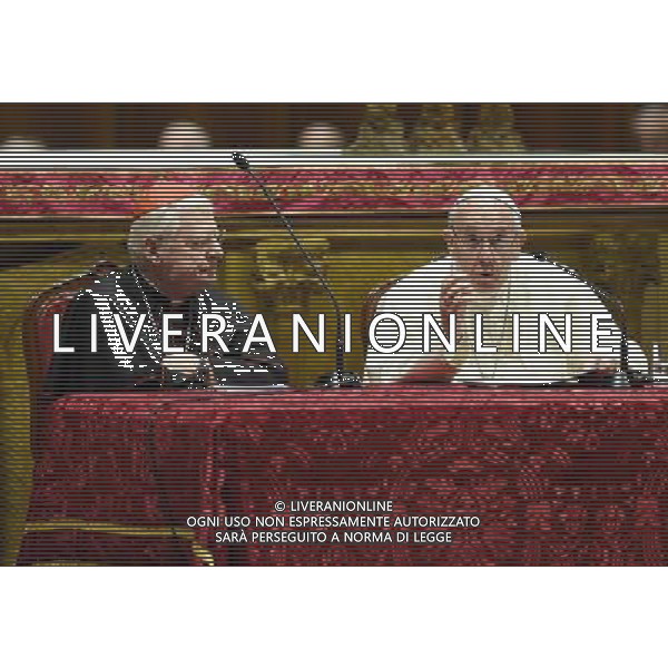 Visita Pastorale di sua Santita\' Papa Francesco a Milano Milano - 25.03.2017 Nella Foto:Santita\' Papa Francesco nel Duomo di Milano con il Cardinale angelo Scola /Ph.Vitez-Ag. Aldo Liverani