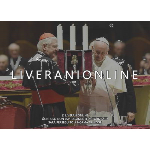 Visita Pastorale di sua Santita\' Papa Francesco a Milano Milano - 25.03.2017 Nella Foto:Santita\' Papa Francesco nel Duomo di Milano con il Cardinale angelo Scola /Ph.Vitez-Ag. Aldo Liverani