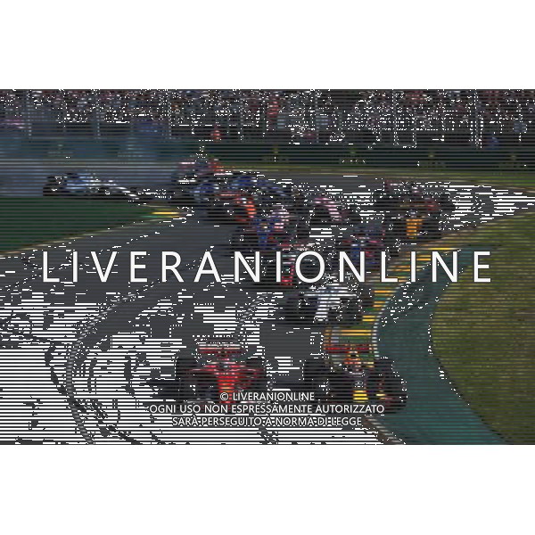 Kimi Raikkonen (FIN) Ferrari SF70H and Max Verstappen (NLD) Red Bull Racing RB13 at the start of the race. 26.03.2017. Formula 1 World Championship, Rd 1, Australian Grand Prix, Albert Park, Melbourne, Australia, Race Day. ONLY ITALY AG ALDO LIVERANI SAS