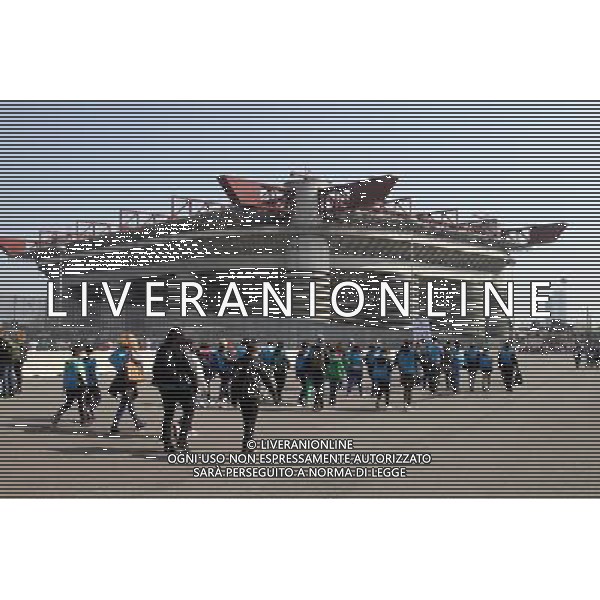 Milano ( MI ) 25/03/2017 Stadio San Siro il Papa incontra i cresimandi e cresimati Nella foto: Stadio di San Siro e i fedeli PH Lauro Montagnini / AGENZIA ALDO LIVERANI SAS Visita Pastorale di sua Santita\' Papa Francesco a Milano che incontra i cresimandi allo stadio San Siro 25.03.2017