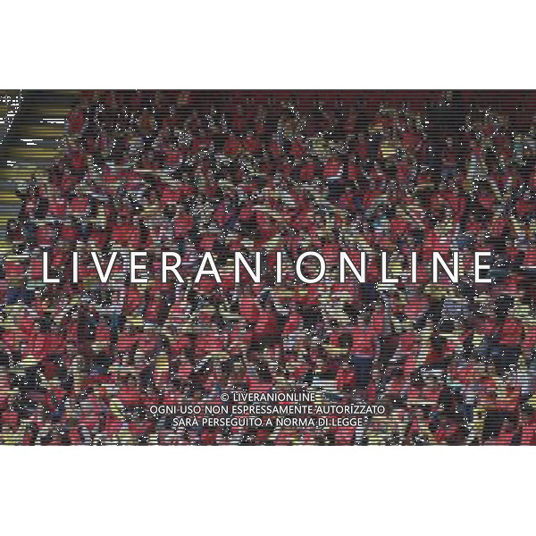 Milano ( MI ) 25/03/2017 Stadio San Siro il Papa incontra i cresimandi e cresimati Nella foto: I fedeli PH Lauro Montagnini / AGENZIA ALDO LIVERANI SAS Visita Pastorale di sua Santita\' Papa Francesco a Milano che incontra i cresimandi allo stadio San Siro 25.03.2017