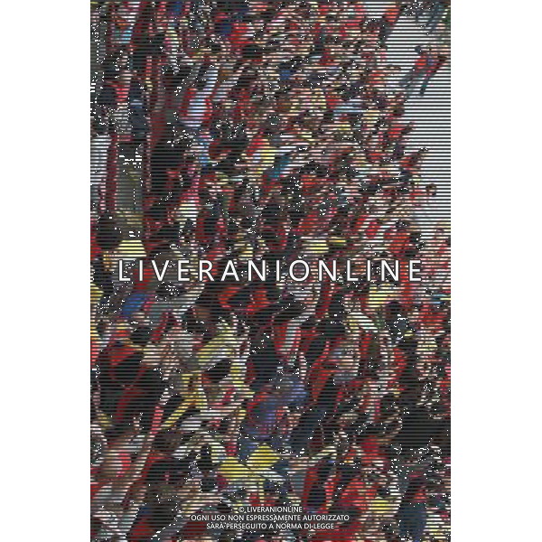 Milano ( MI ) 25/03/2017 Stadio San Siro il Papa incontra i cresimandi e cresimati Nella foto: I fedeli PH Lauro Montagnini / AGENZIA ALDO LIVERANI SAS Visita Pastorale di sua Santita\' Papa Francesco a Milano che incontra i cresimandi allo stadio San Siro 25.03.2017