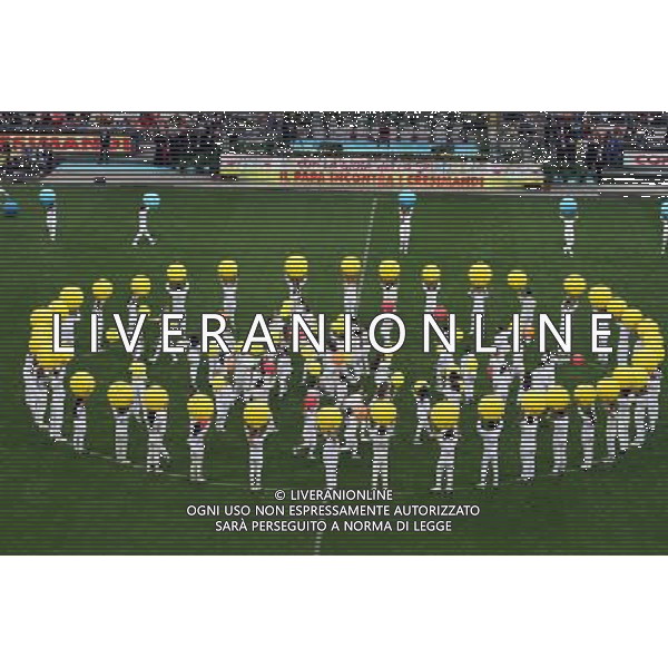 Milano ( MI ) 25/03/2017 Stadio San Siro il Papa incontra i cresimandi e cresimati Nella foto: Raffiguranti - coreografia PH Lauro Montagnini / AGENZIA ALDO LIVERANI SAS Visita Pastorale di sua Santita\' Papa Francesco a Milano che incontra i cresimandi allo stadio San Siro 25.03.2017