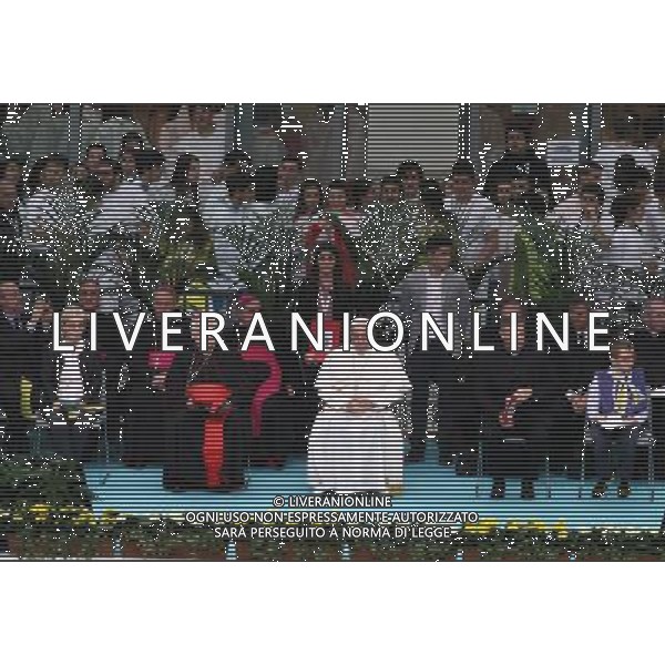 Milano ( MI ) 25/03/2017 Stadio San Siro il Papa incontra i cresimandi e cresimati Nella foto: Papa Francesco PH Lauro Montagnini / AGENZIA ALDO LIVERANI SAS Visita Pastorale di sua Santita\' Papa Francesco a Milano che incontra i cresimandi allo stadio San Siro 25.03.2017